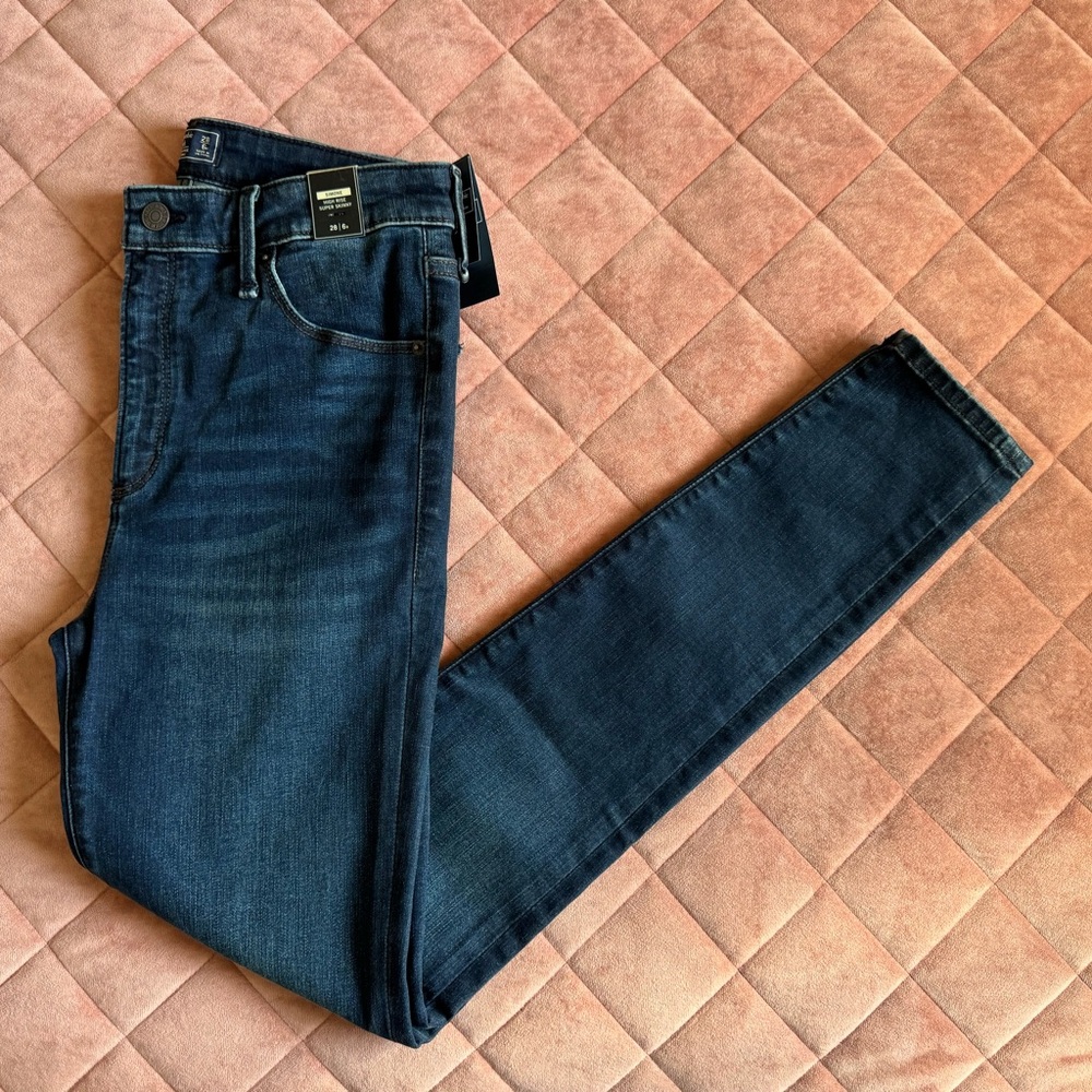 Abercrombie & Fitch Women’s Simone High-Rise Skinny Jean